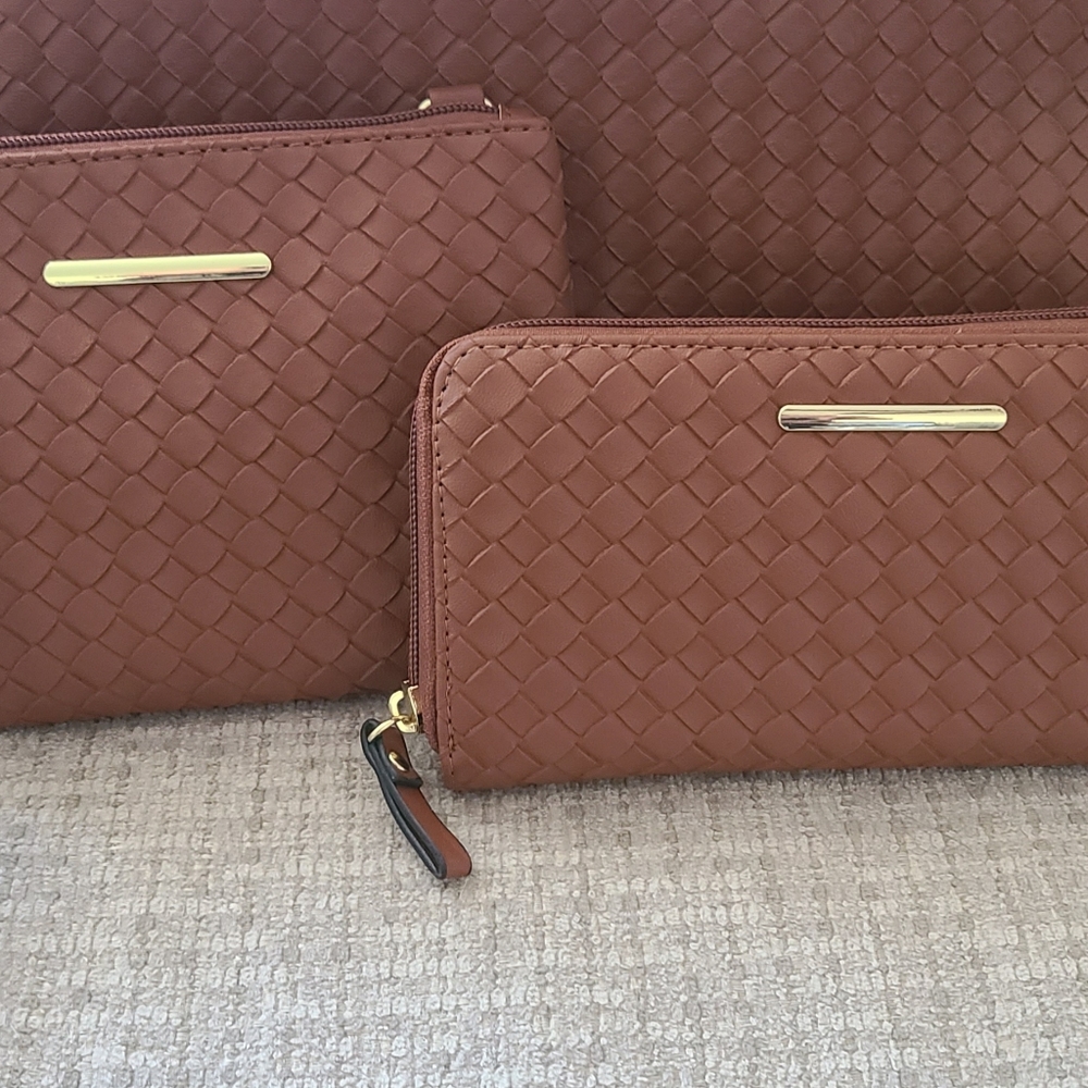 Cute Large Tote & Accessories- Brown/Bordeaux Woven look Canvas Tote+ - Picture 6 of 8